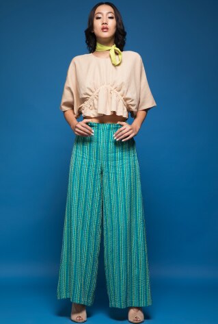 Brighten-Up-Your-Work-Week_03