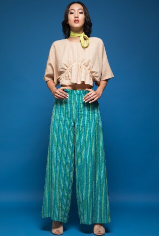 Brighten-Up-Your-Work-Week_03