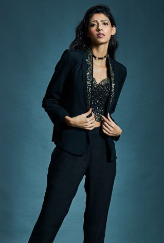 Cocktail suit for buisness