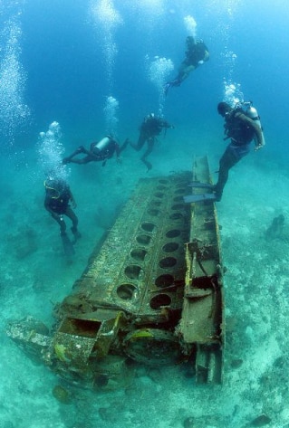 Bachelorette-Party-Getaway-Destinations-on-our-Wander-list_03