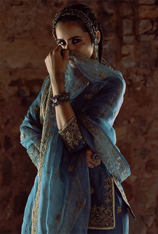 Megha and Jigar Pernia's Pop Up SHop