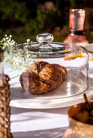 glass dome for cakes and desserts