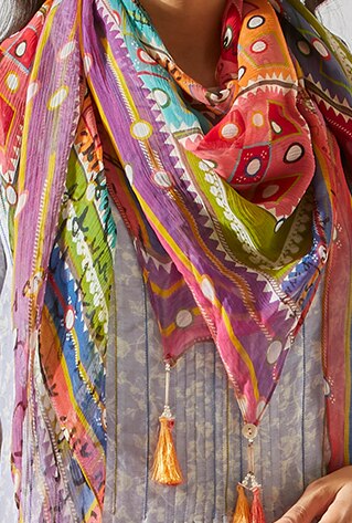 printed scarft with tassels