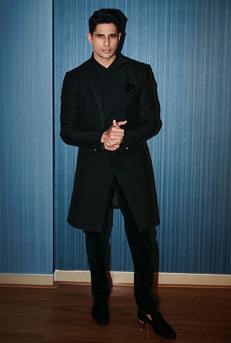 Sidharth Malhotra Black Sherwani
