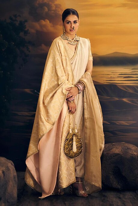 Genelia D'Souza in re-ceremonial