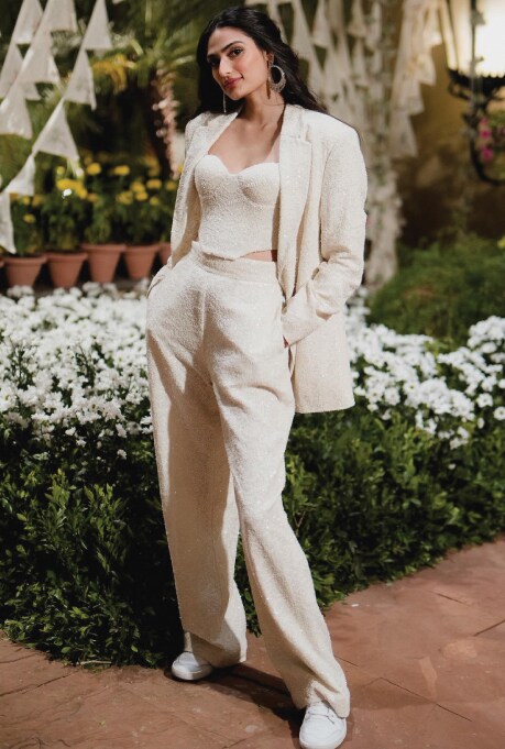 Chikankari Embroidery Art