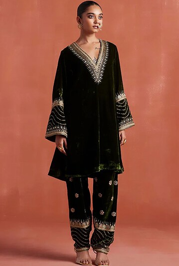 Capricorn Style Guide : How to dress like a capricorn
