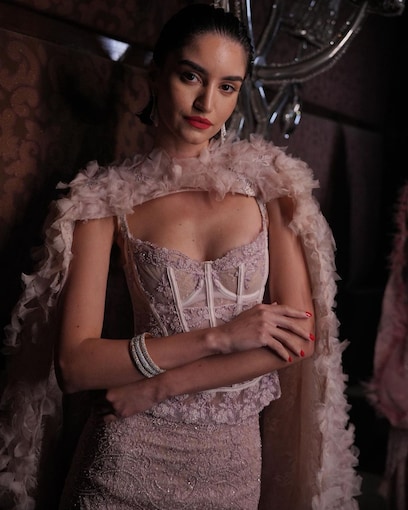 The Indian Renaissance of Corsets