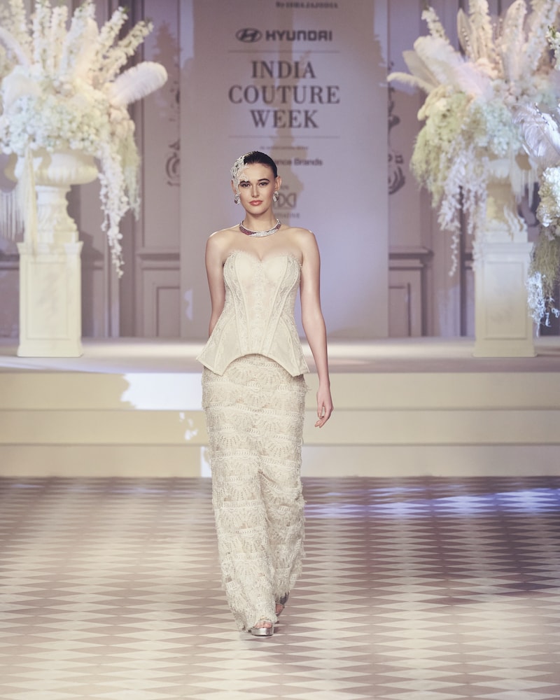 Roseroom by Isha Jajodia