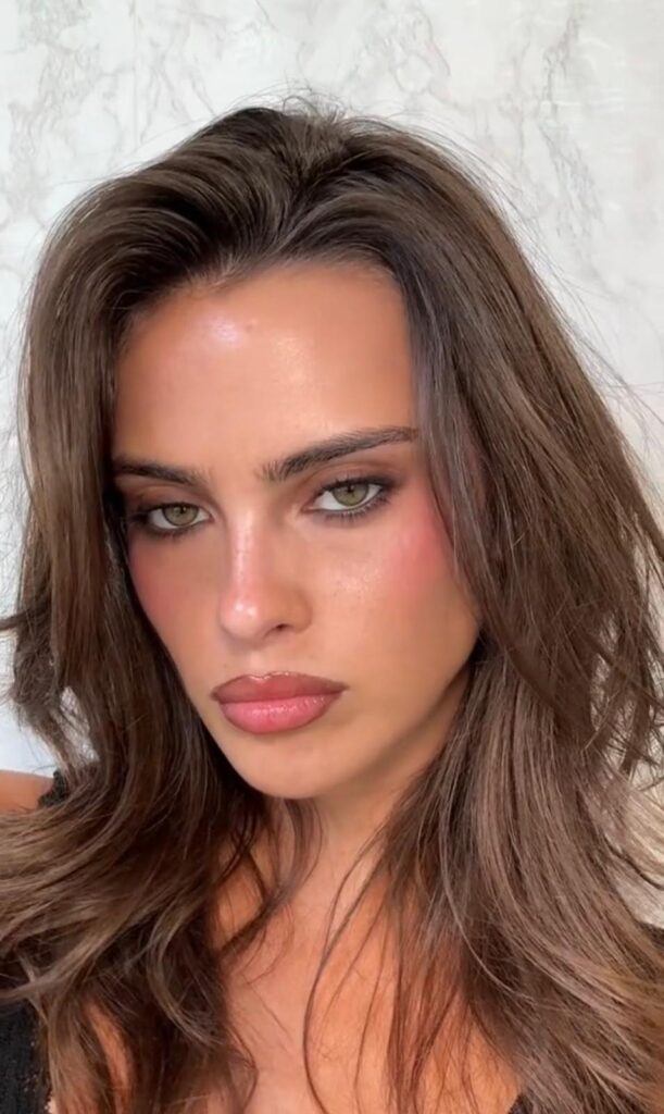 Italian Girl Makeup﻿