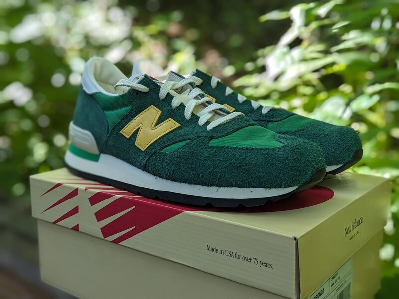 New Balance 990