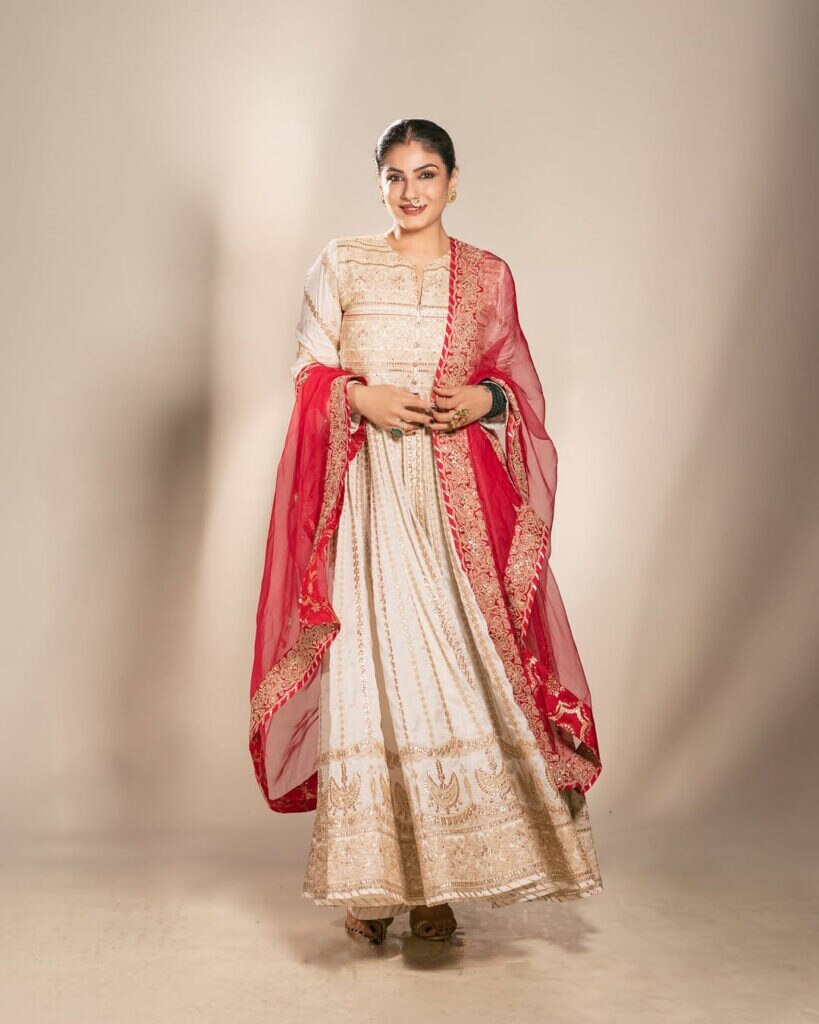 Raveena Tandon in Gopi Vaid