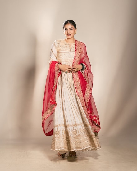 Raveena Tandon in Gopi Vaid