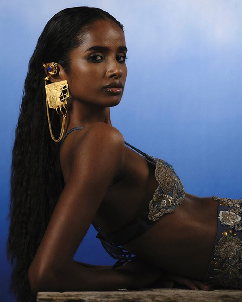 AK OK by Anamika Khanna 2