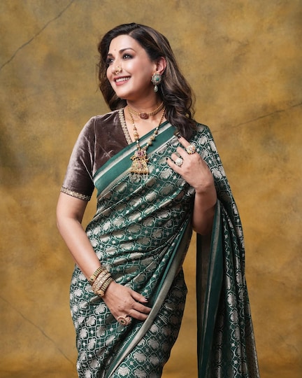 Sonali Bendre in Kshitij Jalori