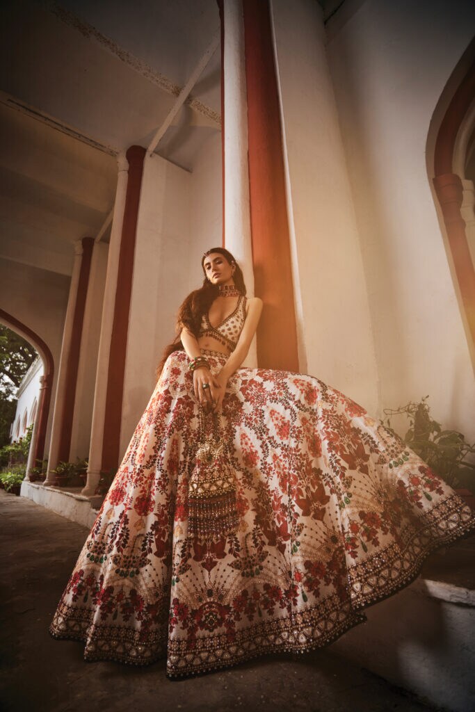 an array of celebratory silhouettes inspired by the regal courtesans of Lucknow from #RajdeepRanawat’s latest collection, 𝘕𝘪𝘻𝘢𝘮.