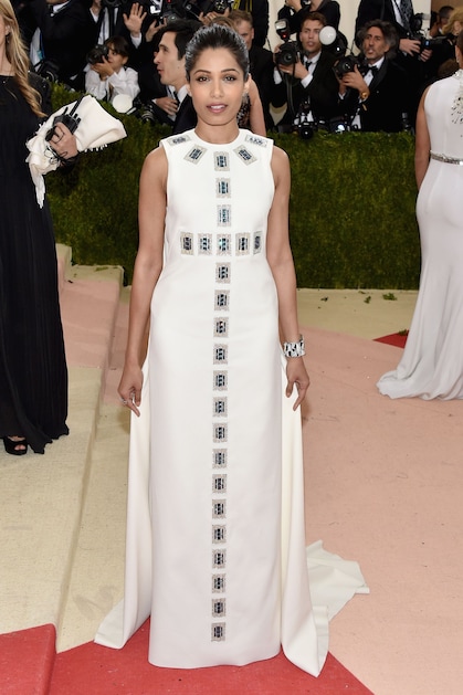 Frieda Pinto in Tony Burch & Swarovski, 2016