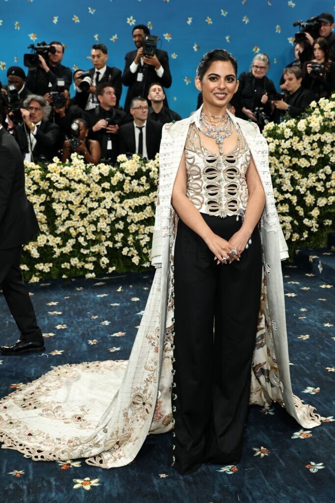 Isha Ambani in Anamika Khanna