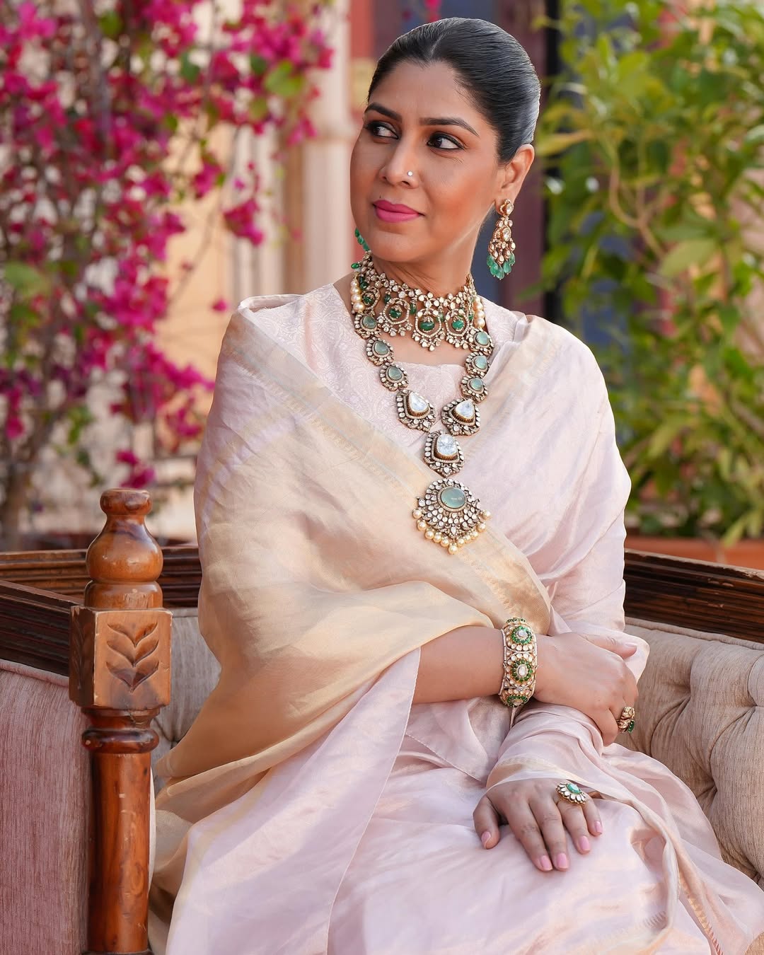 Sakshi Tanwar - Meet Maharani Padmaja Devi of Morpur aka our Paddy