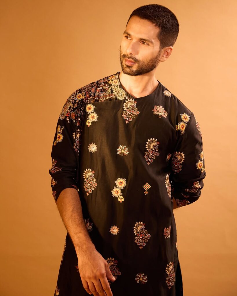 Overlapping Embroidered Traditional Kurta Designed by Anamika Khanna
worn by Shahid Kapoor on Instagram