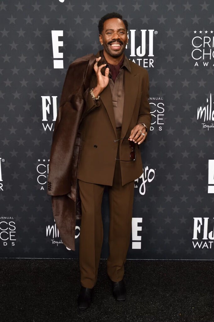 in a rich chocolate brown Boss ensemble at the 2025 Critics’ Choice Awards.