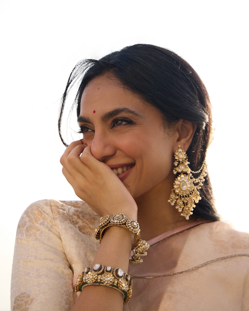 shobhita D chain earrings