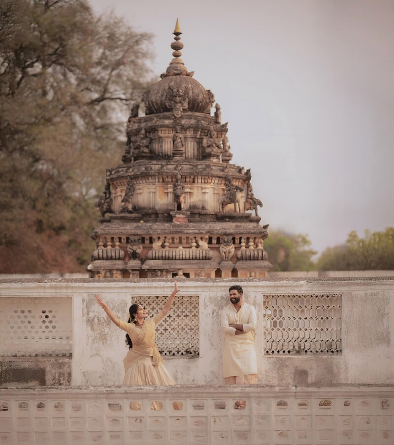 Love Through The Modern Lens