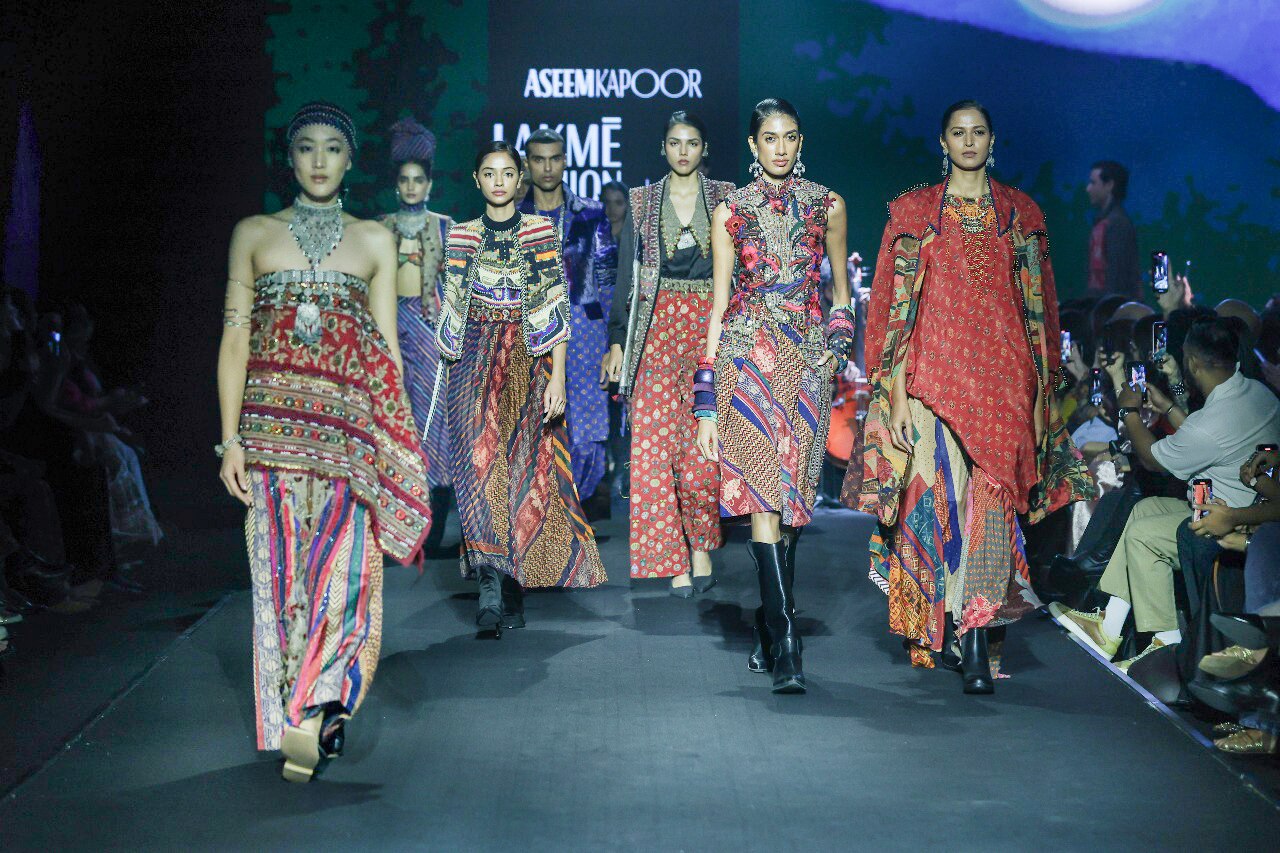 Aseem Kapoor Presents Akaar at Lakmē Fashion Week 2025
