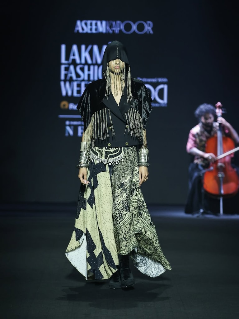 Aseem Kapoor Presents Akaar at Lakmē Fashion Week 2025