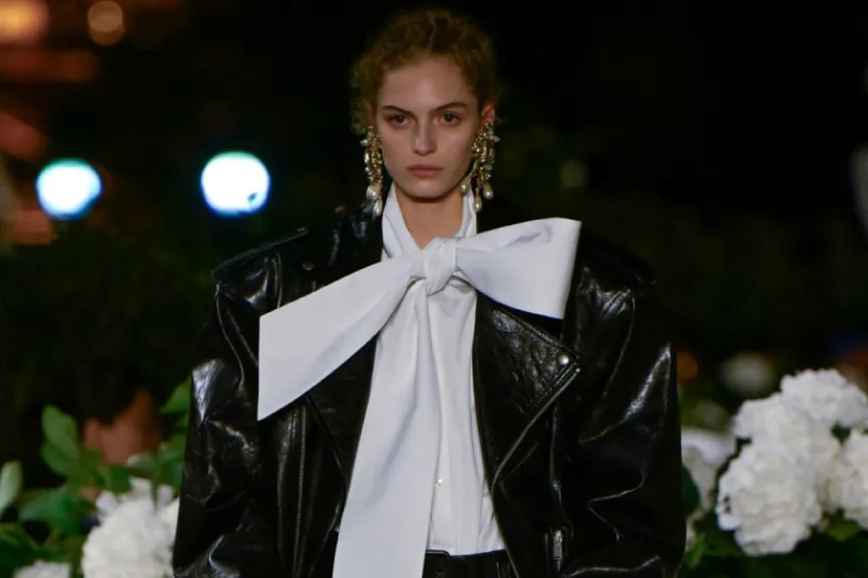 This New Year's, Put A Bow On It